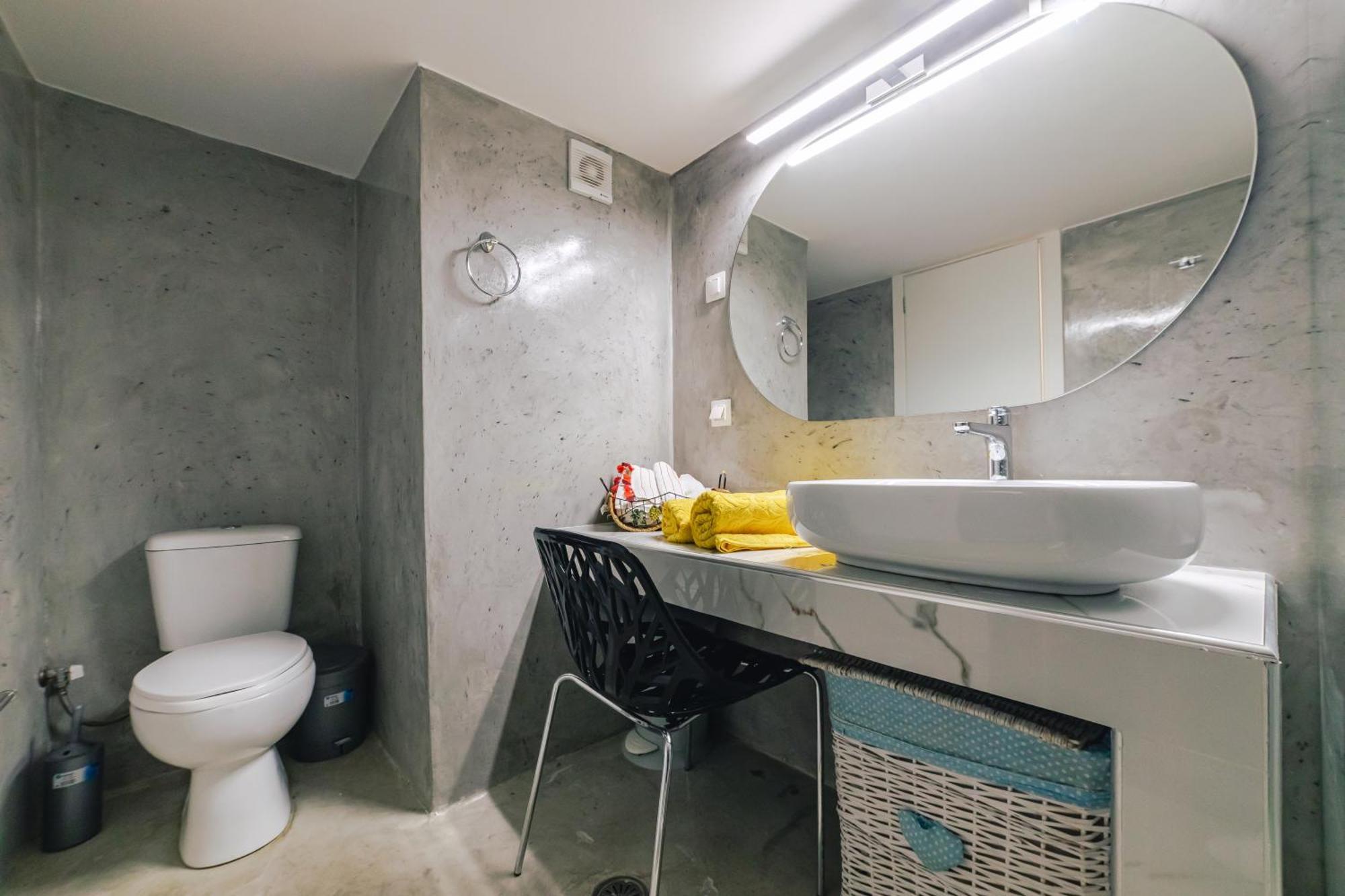 D9 Center Of Glyfada * Athens
