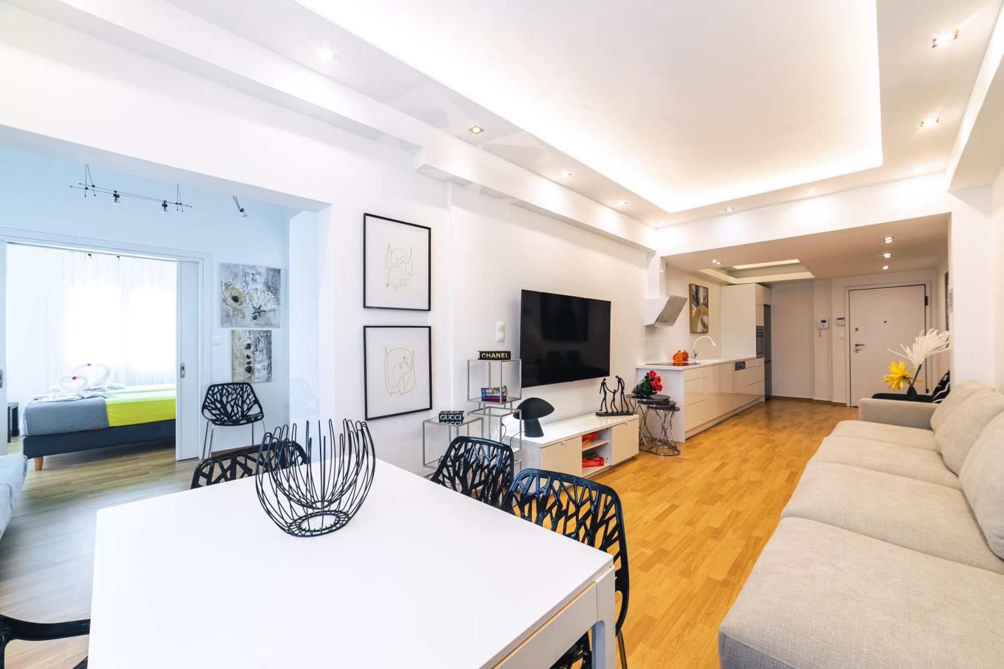 D9 Center Of Glyfada Apartment